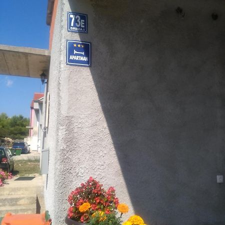Apartman Ana Srima Exteriör bild