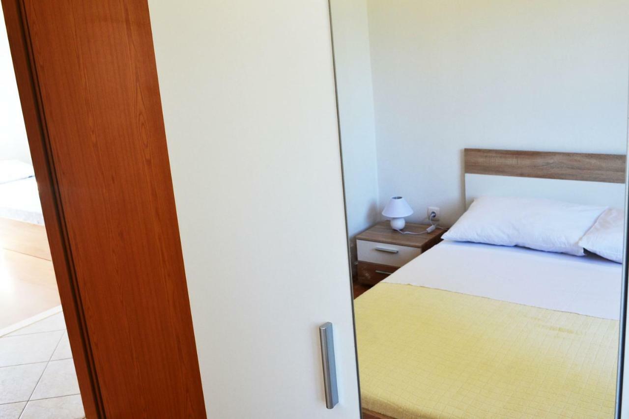 Apartman Ana Srima Exteriör bild